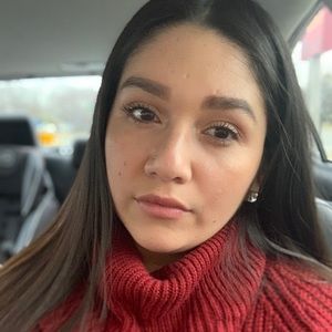 Meet your Posher, Ariadna